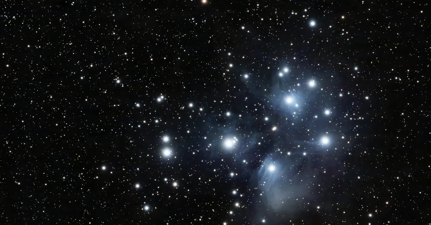 M45, Les Pléiades, dans la constellation Taureau